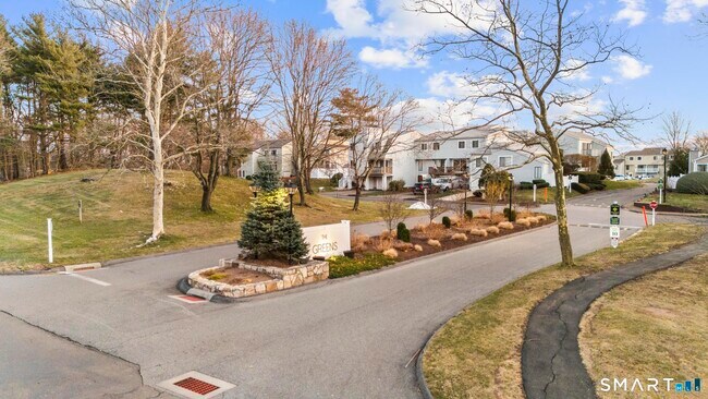 133 Peddlers Dr in Branford, CT - Building Photo - Building Photo