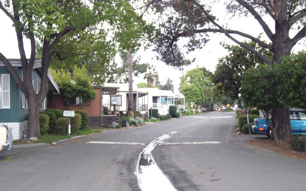 Golden Wheel Mobile Home Park in San Jose, CA - Building Photo