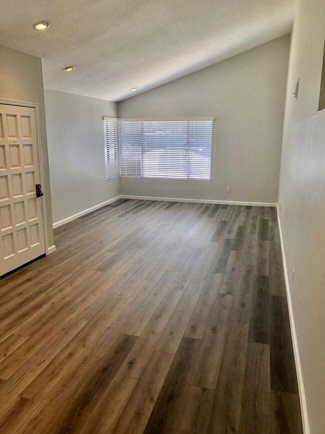 9550 Cedar Hill Ct in San Diego, CA - Building Photo - Building Photo