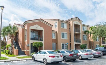 7940 N Nob Hill Rd-Unit -107 in Tamarac, FL - Building Photo - Building Photo