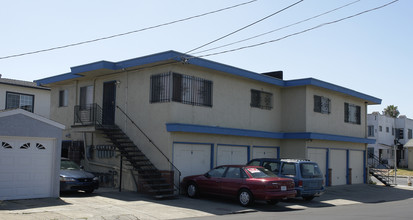 5300 Bancroft Ave in Oakland, CA - Building Photo - Building Photo