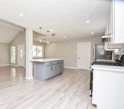 2810 Dove Country Dr in Stafford, TX - Building Photo - Building Photo