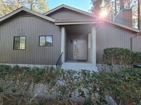 5 Paddington Pl in Chapel Hill, NC - Building Photo