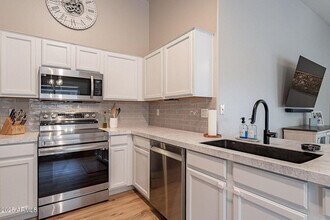 2574 W Sawtooth Way in San Tan Valley, AZ - Building Photo - Building Photo