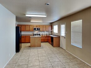 11830 Briarton Pass in San Antonio, TX - Building Photo - Building Photo