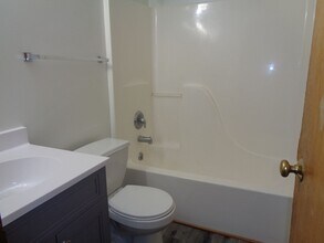 1803 N 28th St in Lincoln, NE - Building Photo - Building Photo
