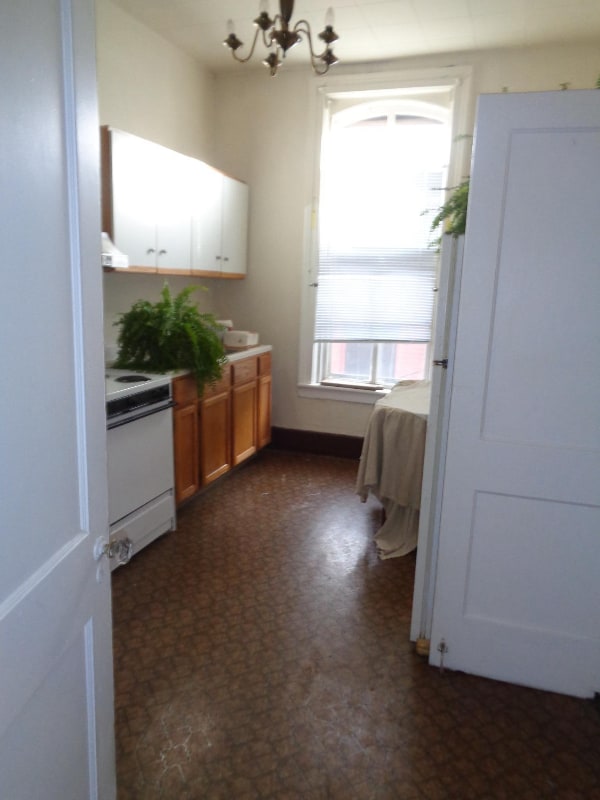 12-24 N Huron St