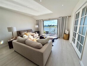 29230 Bay Hollow Dr in Zephyrhills, FL - Foto de edificio - Building Photo