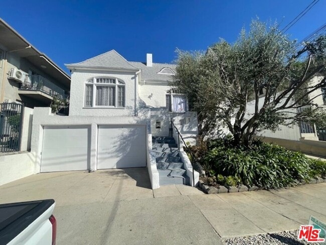 property at 642 1/2 Maltman Ave