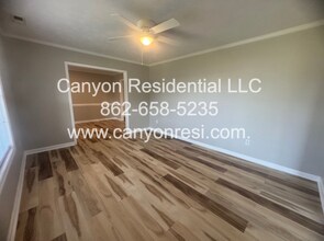 301 Hawthorn Dr in Raeford, NC - Building Photo - Building Photo