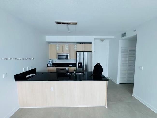1111 SW 1st Ave in Miami, FL - Building Photo