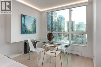 1238 Melville St in Vancouver, BC - Building Photo - Building Photo