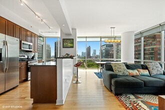 1201 S Prairie Ave in Chicago, IL - Building Photo - Building Photo