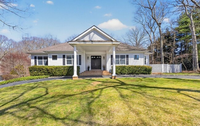 property at 9 Sea Farm Ct