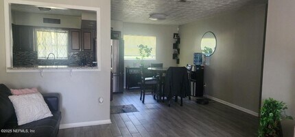 4645 Praver Dr N in Jacksonville, FL - Building Photo - Building Photo