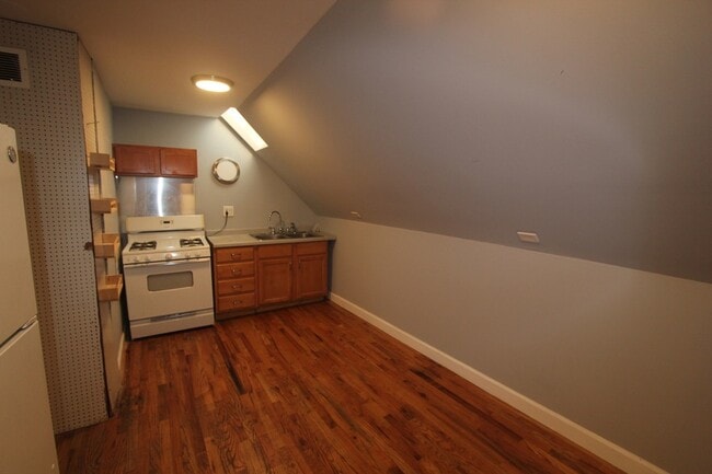 2963 W Nelson St, Unit 3 in Chicago, IL - Building Photo - Building Photo