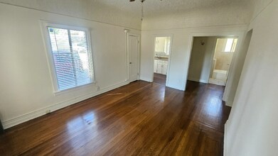 3707 Monon St in Los Angeles, CA - Foto de edificio - Building Photo