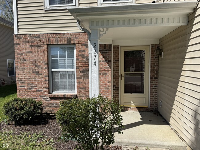 2274 Bridlewood Dr in Franklin, IN - Building Photo - Building Photo