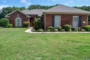 115 Sage Willow Dr SW in Madison, AL - Building Photo
