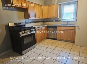 14804 Rockside Rd in Maple Heights, OH - Building Photo - Building Photo