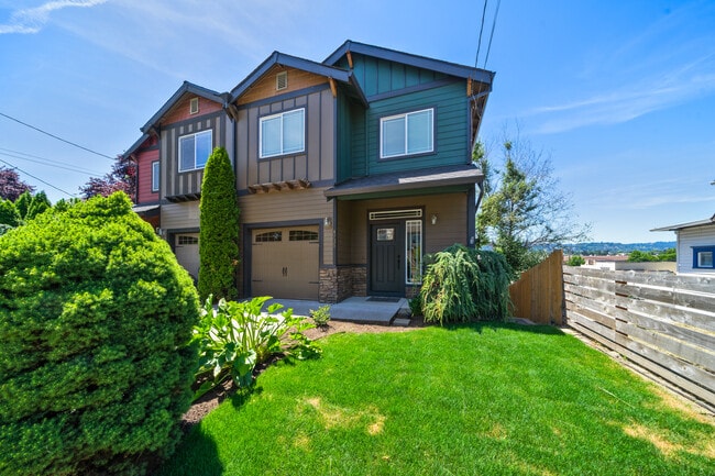 property at 4725 SE 28th Ave