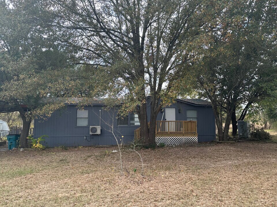 1150 Co Rd 3237 in Emory, TX - Building Photo