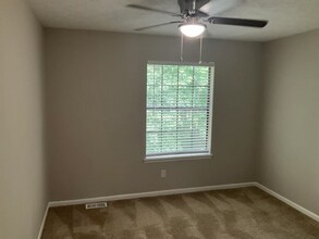 2416 Leslie Brook Dr in Decatur, GA - Building Photo - Building Photo