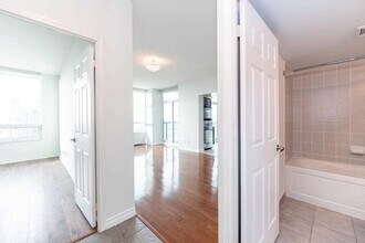 208-3208 Enfield Pl in Mississauga, ON - Building Photo - Building Photo