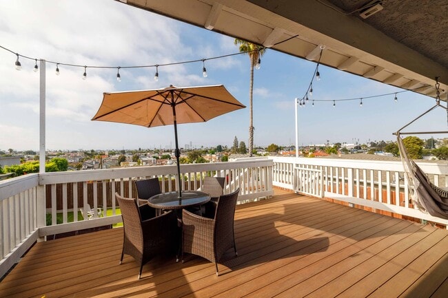 2407 Ripley Ave in Redondo Beach, CA - Building Photo - Building Photo