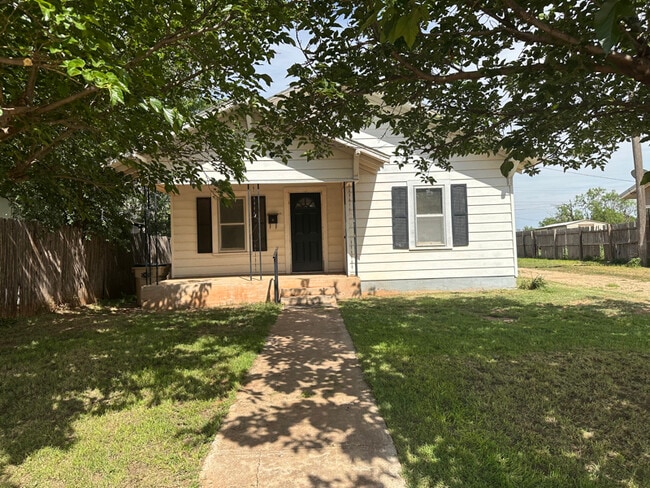 property at 105 S Cherry St