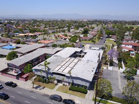 7745 Florence Ave in Downey, CA - Building Photo