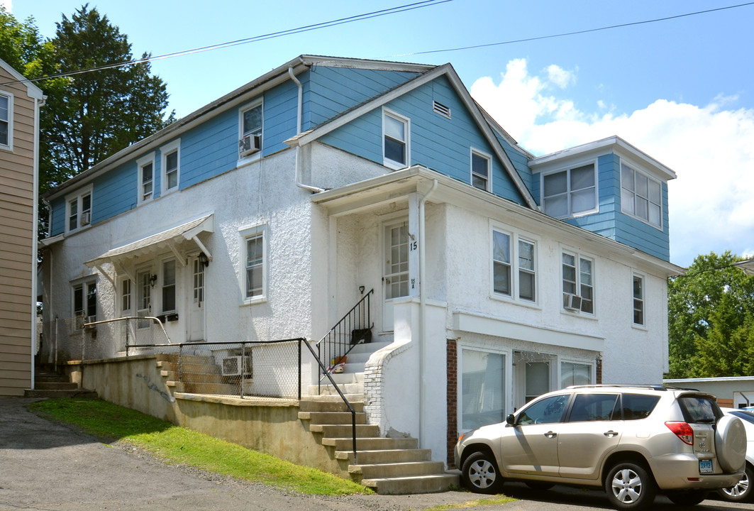 15 Scofield St in Cos Cob, CT - Building Photo