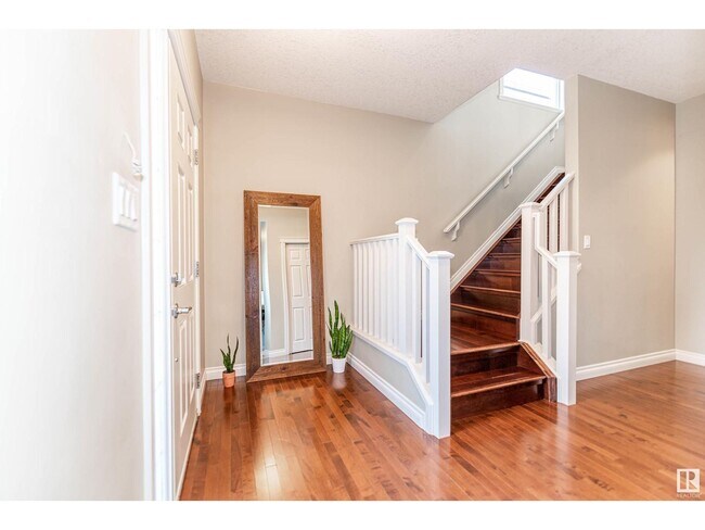 11721-1167B 167B Ave NW in Edmonton, AB - Building Photo - Building Photo