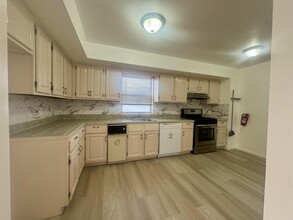 6117 Jefferson St in West New York, NJ - Building Photo - Building Photo