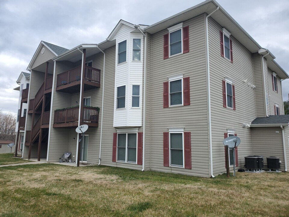 108 Timberlake Terrace in Stephens City, VA - Building Photo