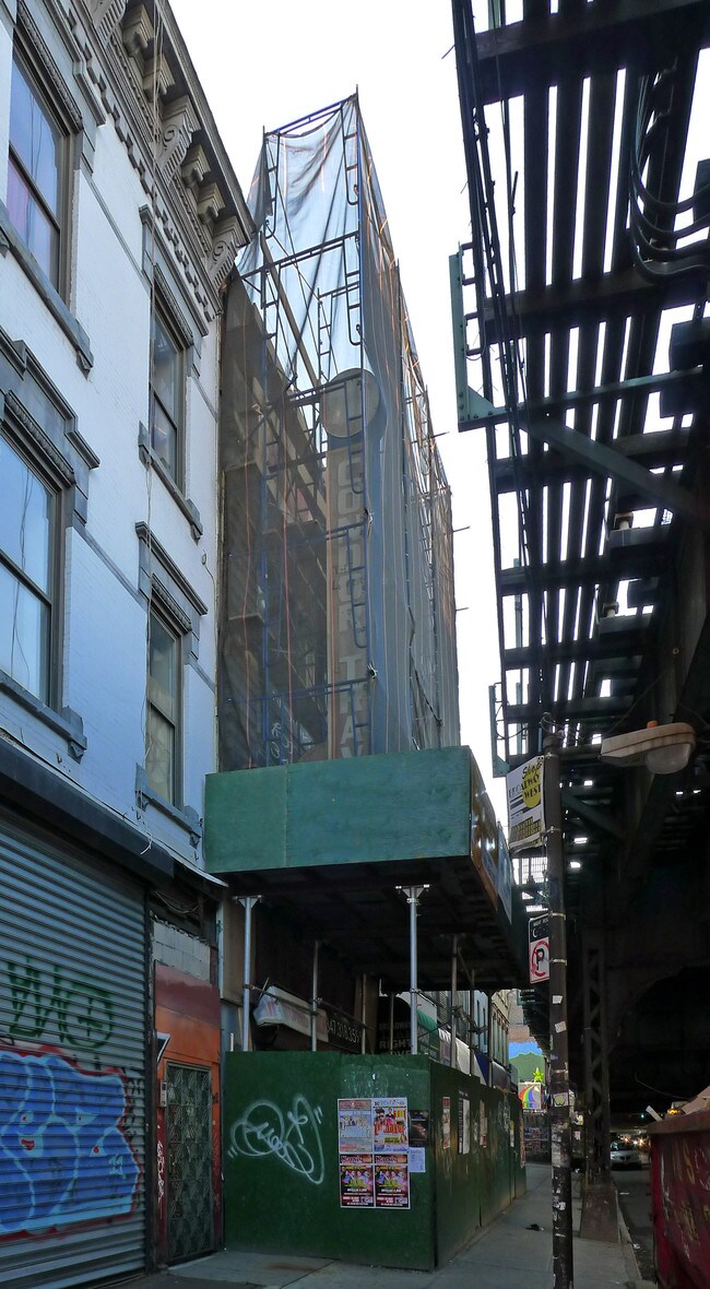 911 Broadway in Brooklyn, NY - Building Photo - Building Photo