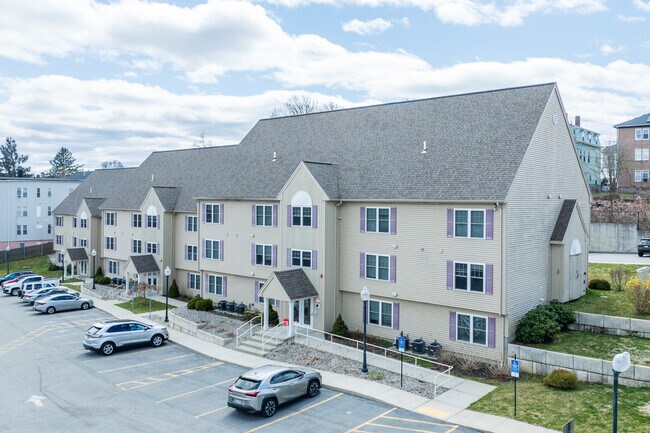 31 Caroline St in Worcester, MA - Building Photo - Building Photo