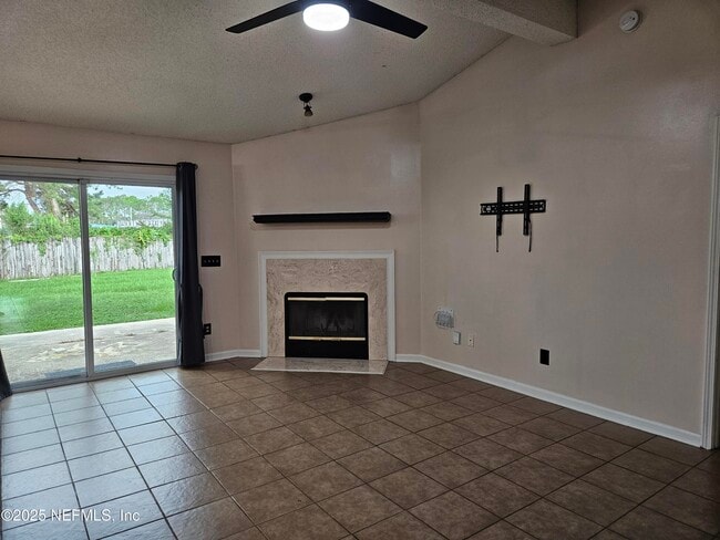 1203 Stern Way in Orange Park, FL - Building Photo - Building Photo