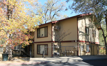 Ridgecrest Apartments in Placerville, CA - Building Photo - Building Photo