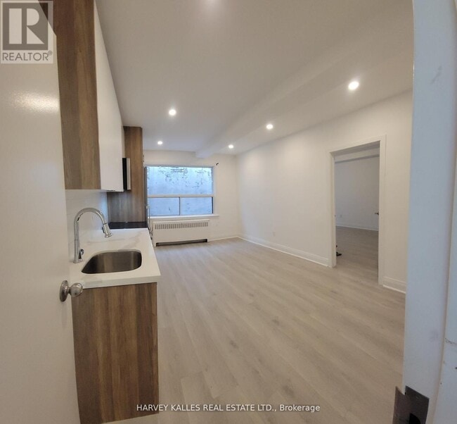 1980 Eglinton Ave W in Toronto, ON - Building Photo - Building Photo