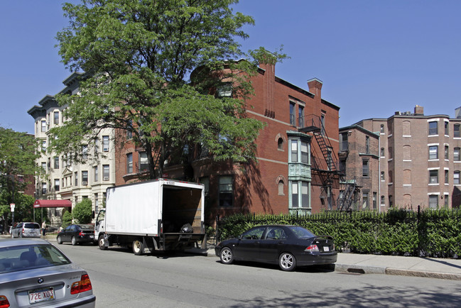 Light Hall in Boston, MA - Foto de edificio - Building Photo