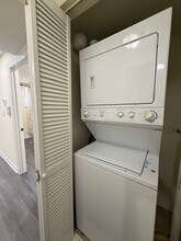 4022 N Central Park Ave, Unit GE in Chicago, IL - Foto de edificio - Building Photo