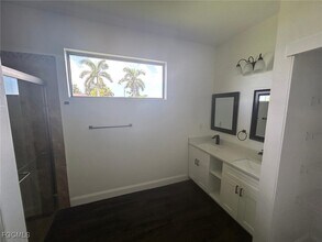 1201 NE 18th Pl in Cape Coral, FL - Foto de edificio - Building Photo