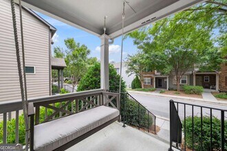5227 Whiteoak Ave in Smyrna, GA - Building Photo - Building Photo