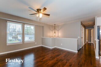 22 Oak Forest Dr in St. Peters, MO - Building Photo - Building Photo