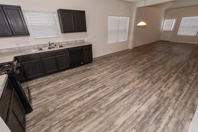 property at 25 Laguna Bend Dr