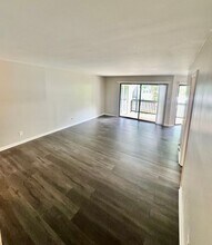 240 Shoreline Dr in Columbia, SC - Building Photo - Building Photo
