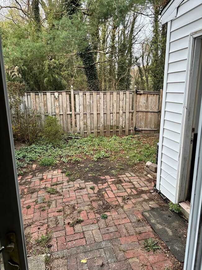 1669 Walleye Dr in Crofton, MD - Building Photo - Building Photo