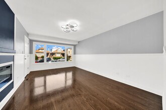 7245 S Washtenaw Ave. in Chicago, IL - Building Photo - Building Photo