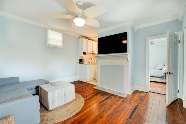 8 Sires St in Charleston, SC - Foto de edificio - Building Photo